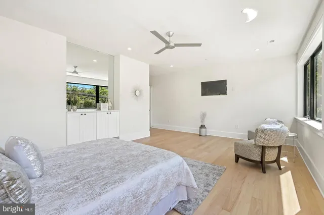 $11,000 | 5805 Massachusetts Avenue, Bethesda, MD 20816