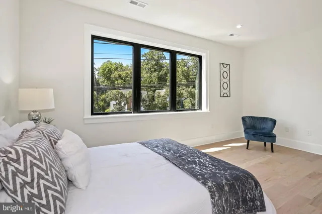 $11,000 | 5805 Massachusetts Avenue, Bethesda, MD 20816