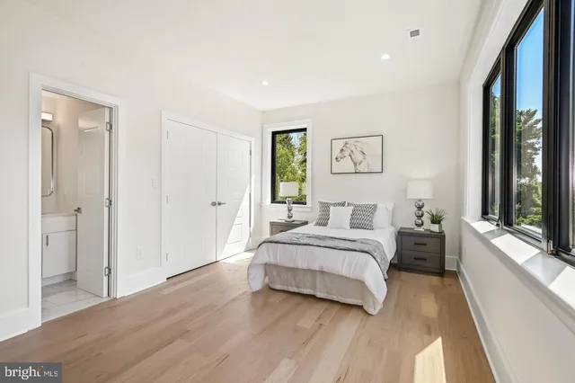 $11,000 | 5805 Massachusetts Avenue, Bethesda, MD 20816