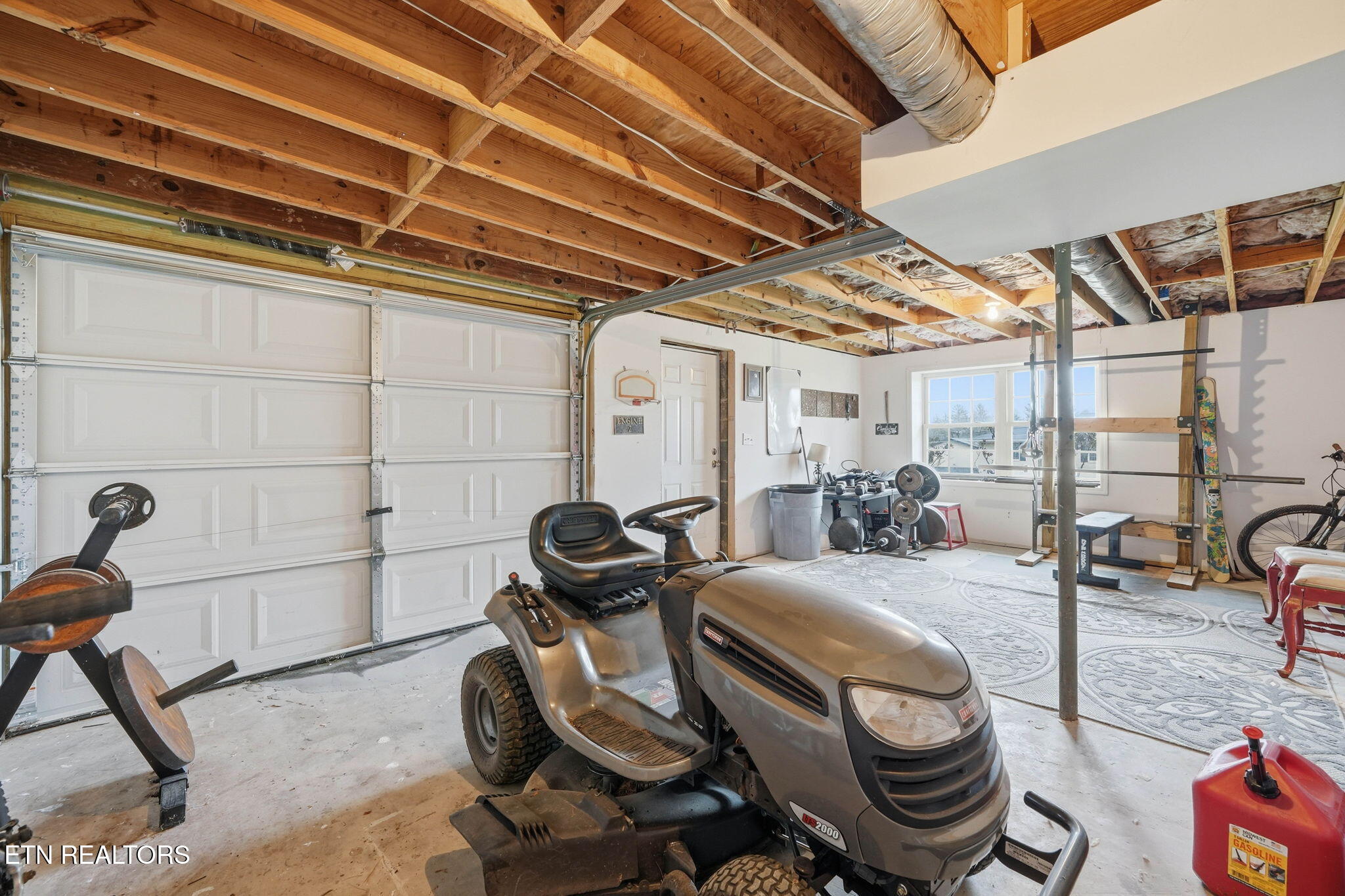 1210 Rowe Street New Tazewell, TN 37825 - Photo 33 of 42 Lower garage