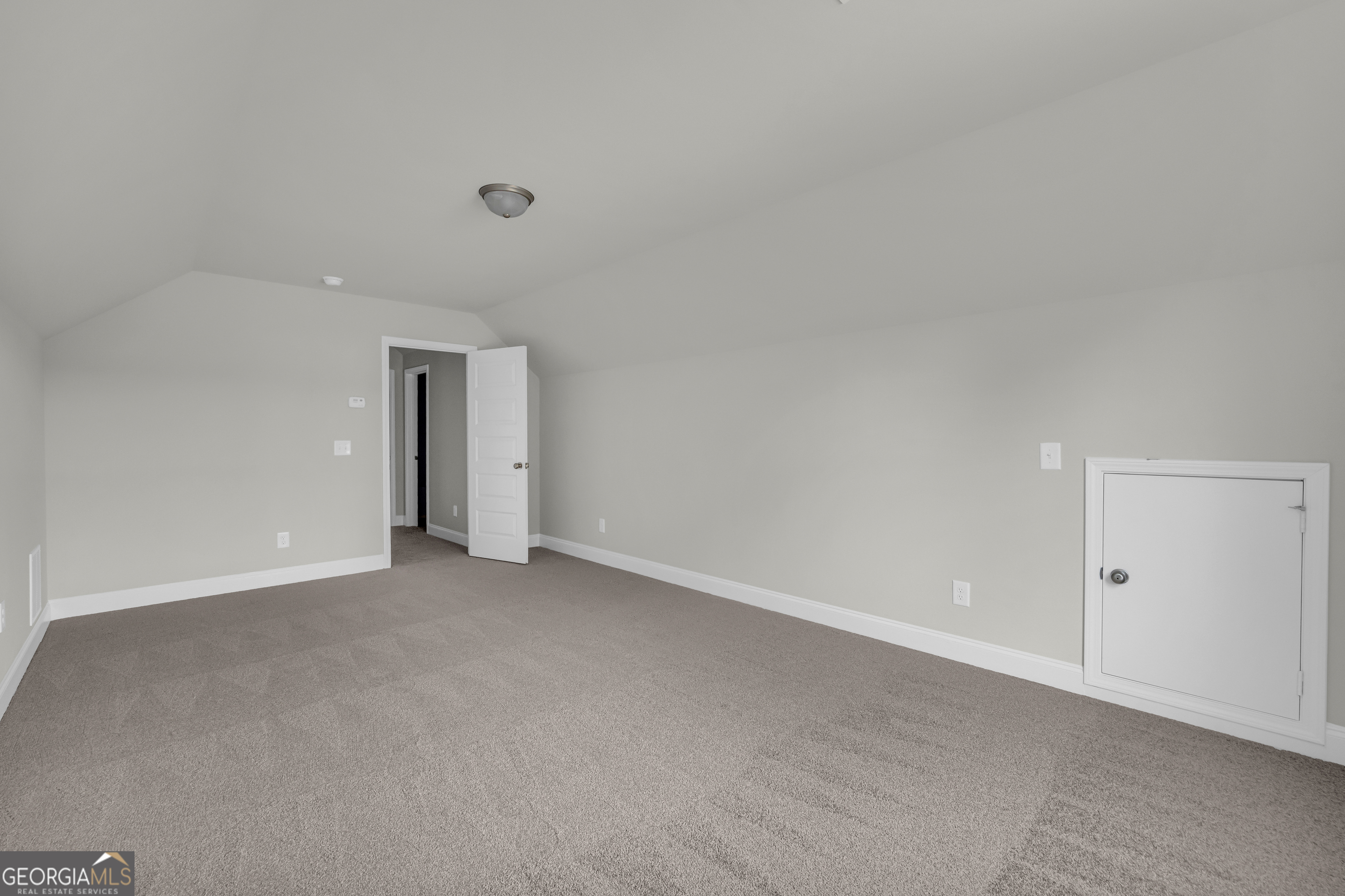 86 Sewell Road Lavonia, GA 30553 - Photo 38 of 67 a view of an empty room