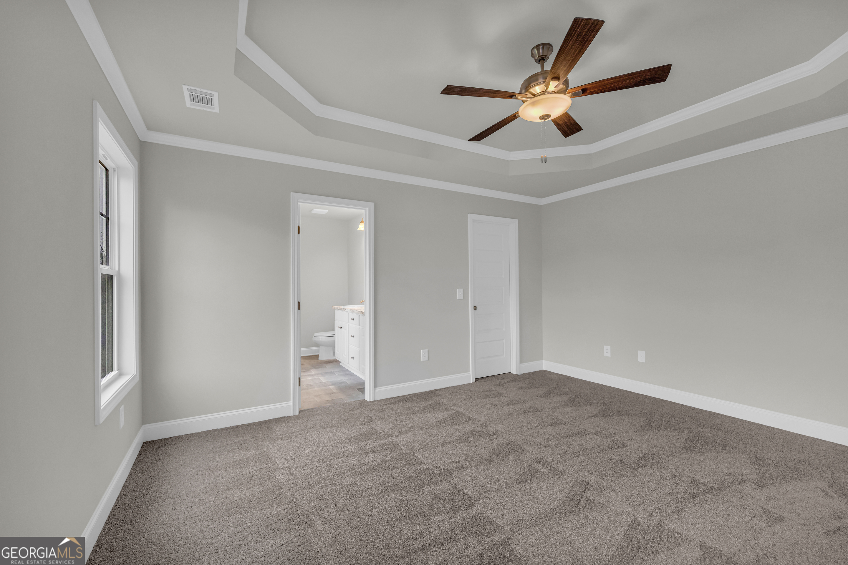 86 Sewell Road Lavonia, GA 30553 - Photo 43 of 67 a view of an empty room