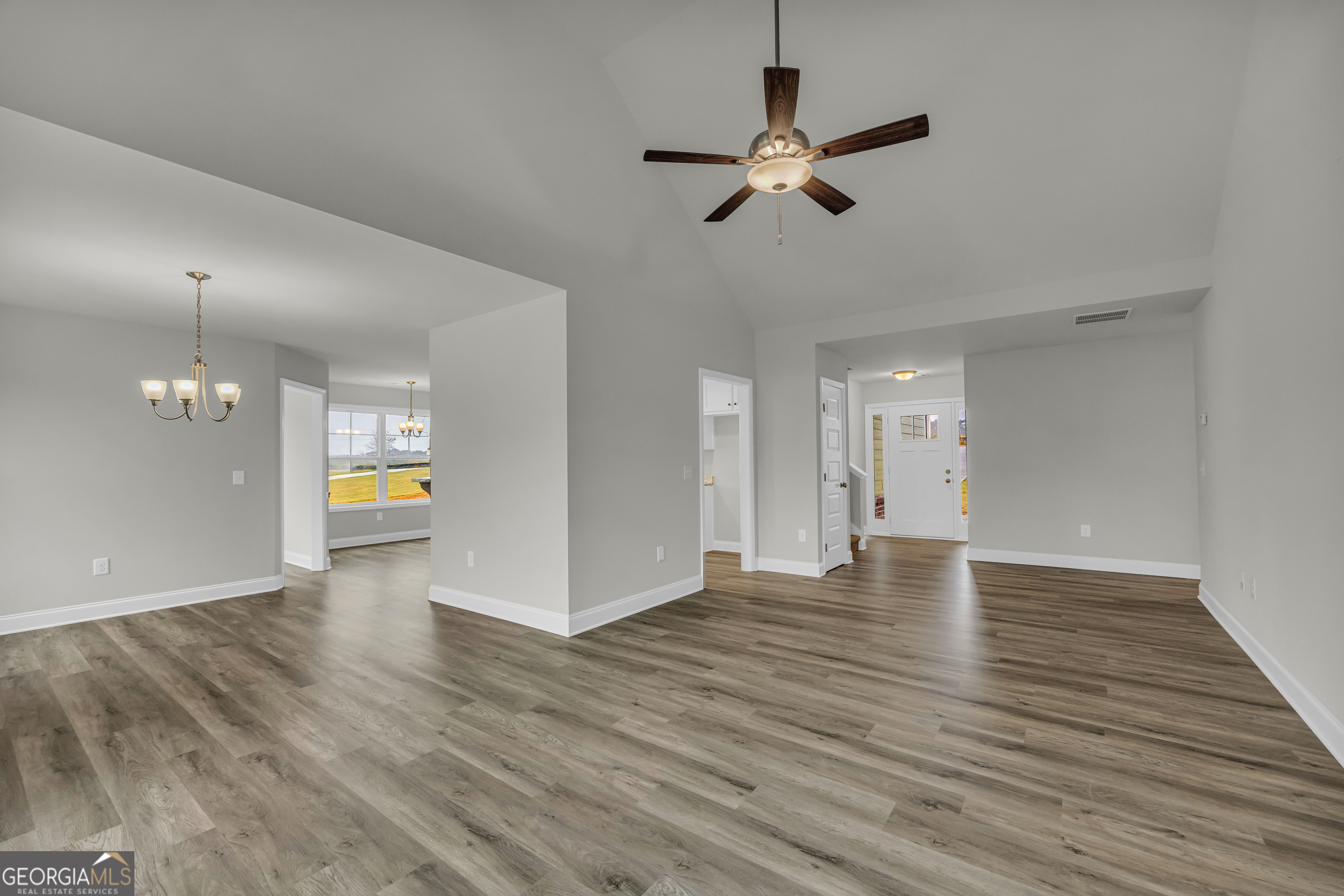 86 Sewell Road Lavonia, GA 30553 - Photo 8 of 67 a view of an empty room and window