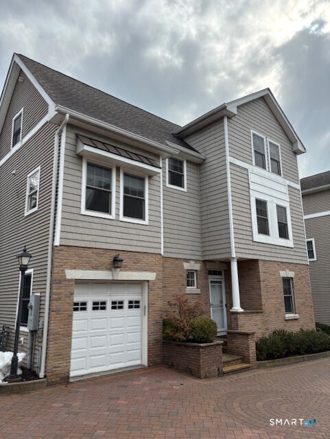 88 Maple Tree Avenue, Unit E Stamford, CT 06906 - Photo 1 of 35