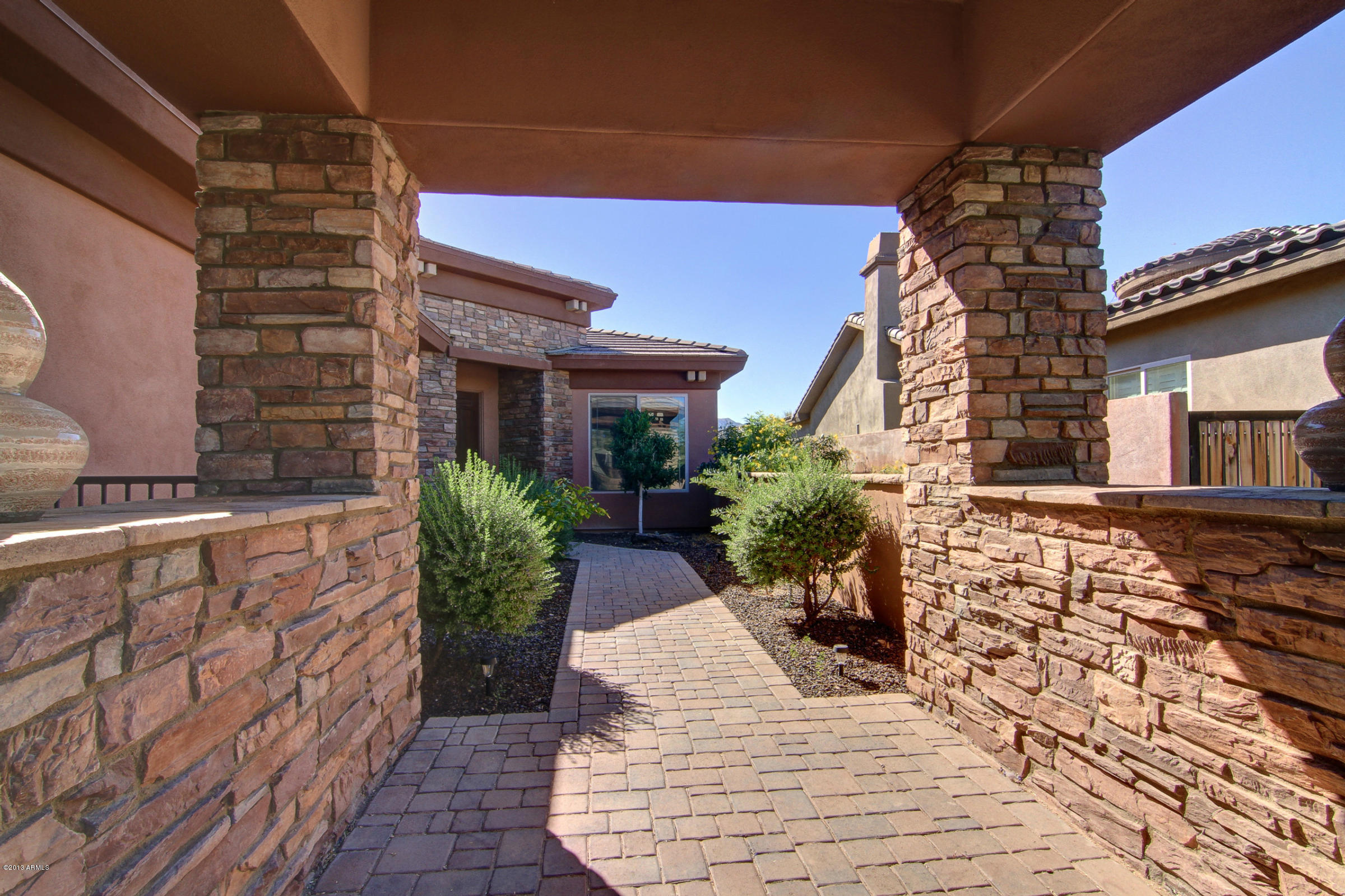 Courtyard_Entry_6962