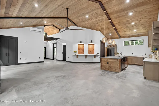 $949,000 | 805 County Road 2, Accord, NY 12404