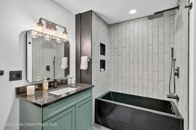 $949,000 | 805 County Road 2, Accord, NY 12404