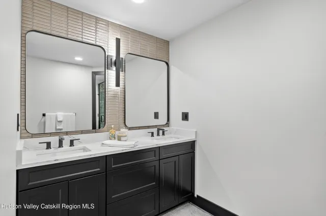 $949,000 | 805 County Road 2, Accord, NY 12404