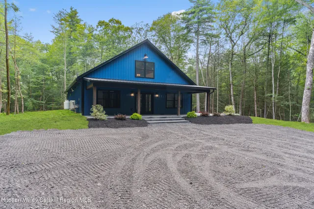 $949,000 | 805 County Road 2, Accord, NY 12404