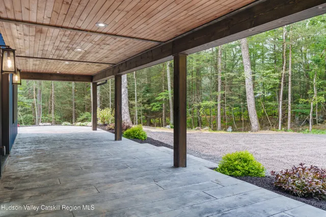 $949,000 | 805 County Road 2, Accord, NY 12404