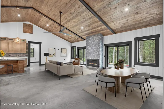 $949,000 | 805 County Road 2, Accord, NY 12404