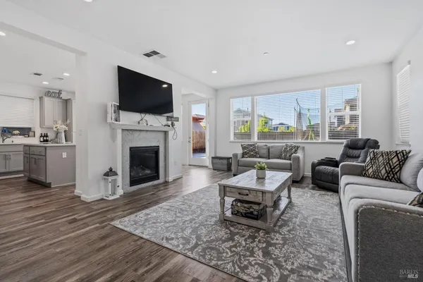 $760,000 | 1496 Imwalle Drive, Santa Rosa, CA 95401