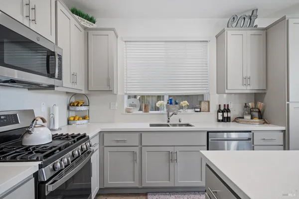 $760,000 | 1496 Imwalle Drive, Santa Rosa, CA 95401