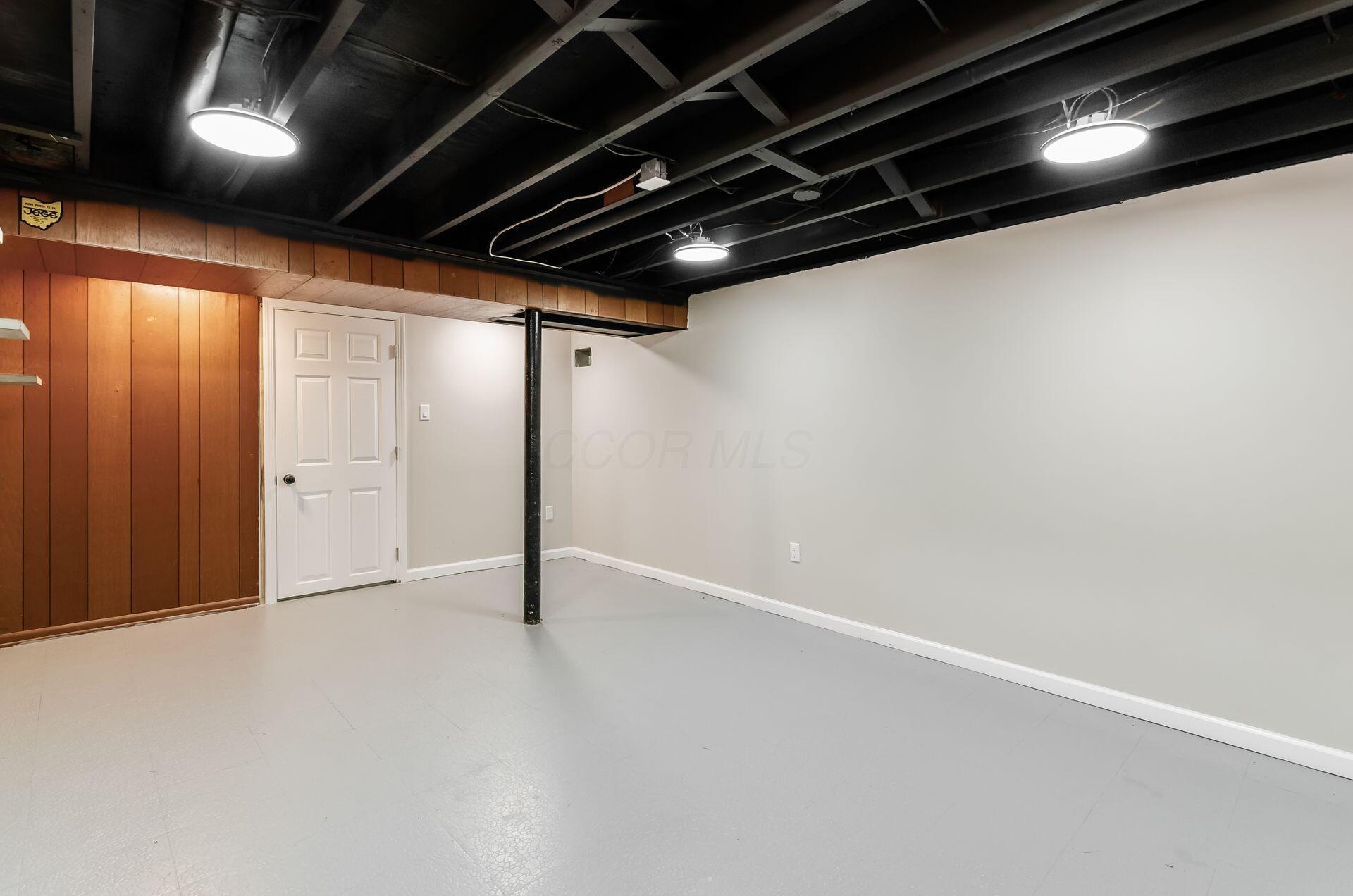 2283 Ward Road Columbus, OH 43224 - Photo 14 of 25 025_5d4d747_K 2283 Ward Rd053