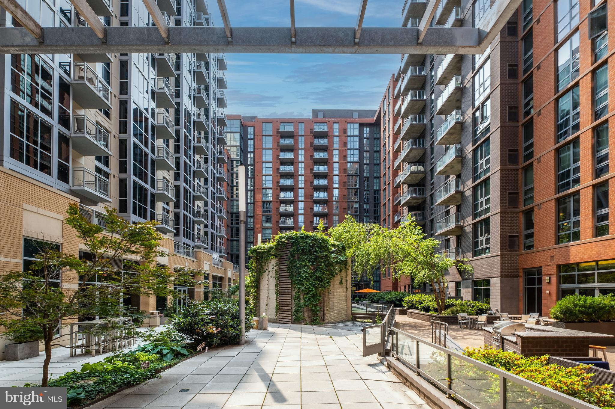 1025 First Street Southeast, Unit 201 Washington, DC 20003 - Photo 26 of 31 a view of a building