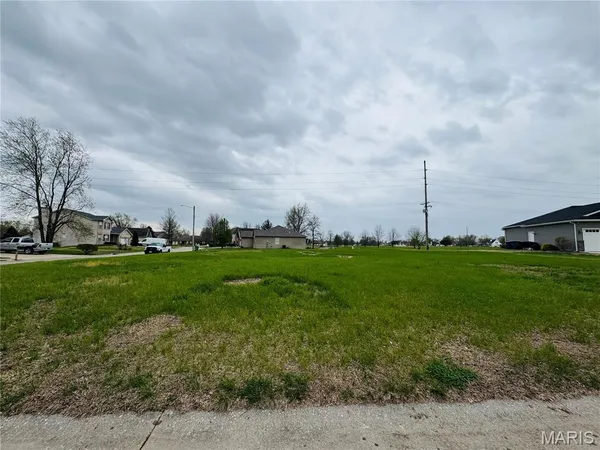 $37,500 | 0 Raes Creek Court, Granite City, IL 62040