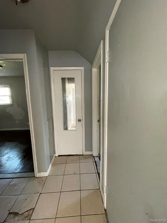 20569 Evergreen Road Detroit, MI 48219 - Photo 8 of 31