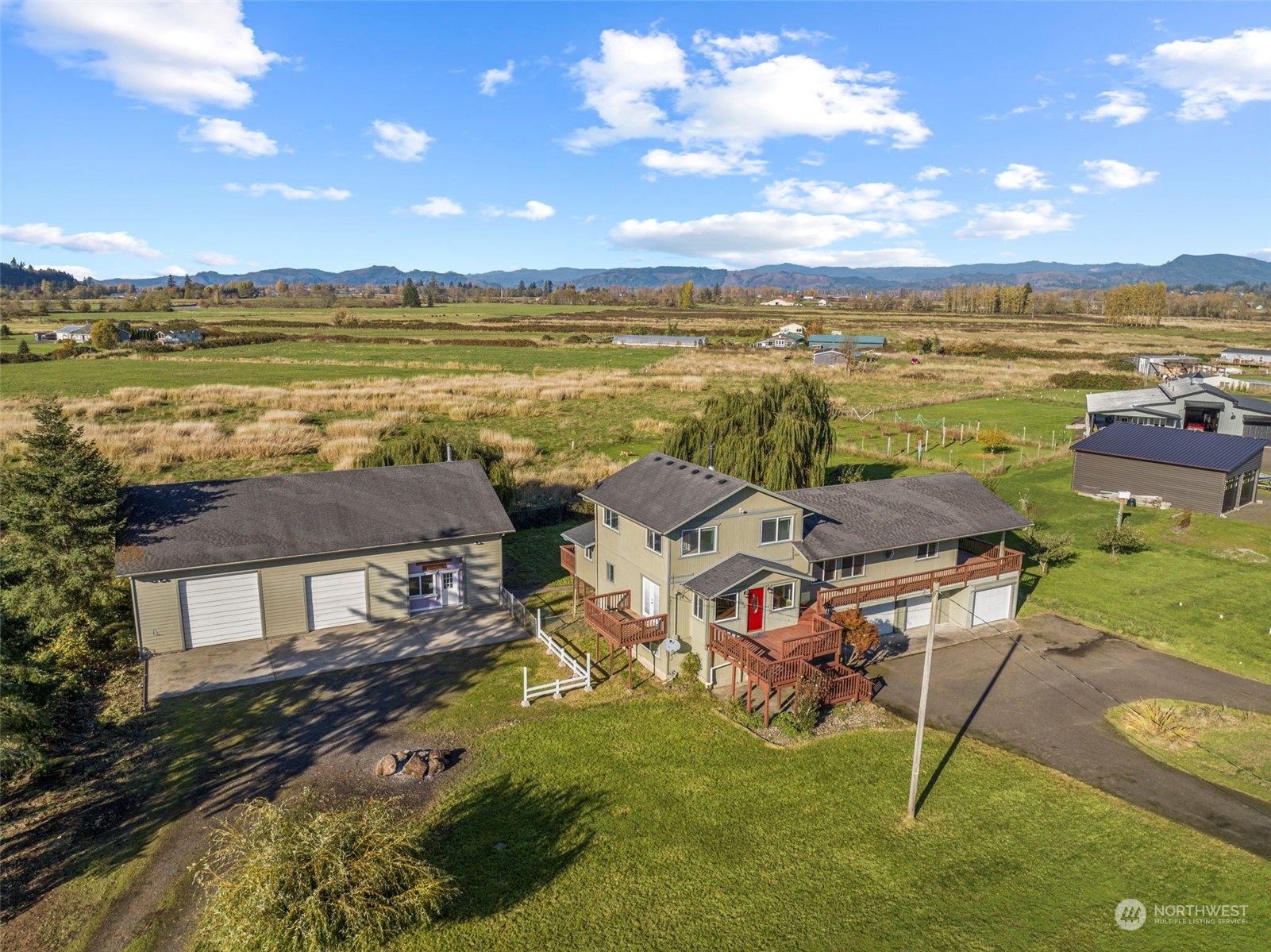 258 North Welcome Slough Road Cathlamet, WA 98612 - Photo 3 of 40 Gallery Image 3