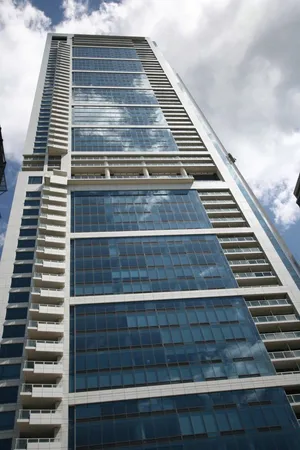 $585,000 | 340 East Randolph Street, Unit 1506, Chicago, IL 60601