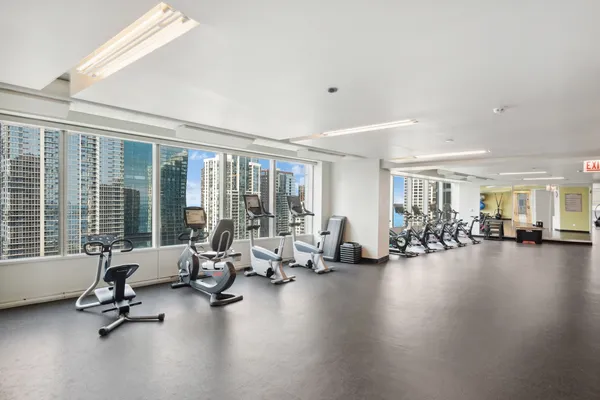 $585,000 | 340 East Randolph Street, Unit 1506, Chicago, IL 60601