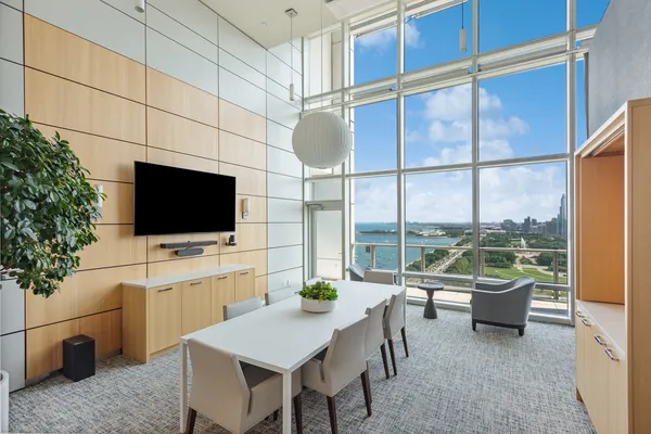 $585,000 | 340 East Randolph Street, Unit 1506, Chicago, IL 60601