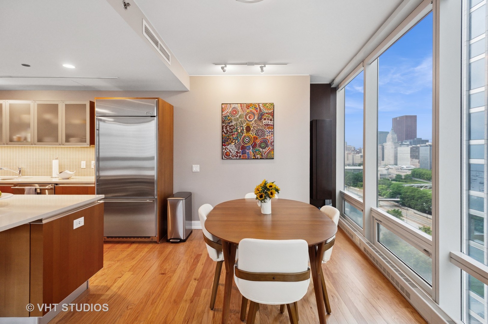 340 East Randolph Street, Unit 1506 Chicago, IL 60601 - Photo 8 of 23