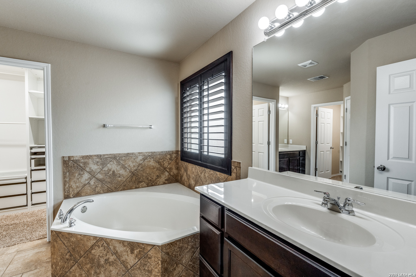 333 Atalaya Cibolo, TX 78108 - Photo 12 of 30