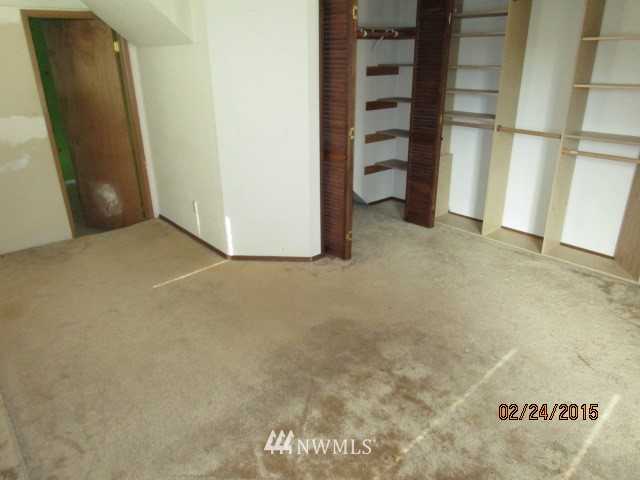 910 Edmonds Avenue Northeast Renton, WA 98056 - Photo 6 of 16