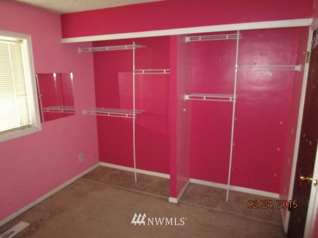910 Edmonds Avenue Northeast Renton, WA 98056 - Photo 7 of 16