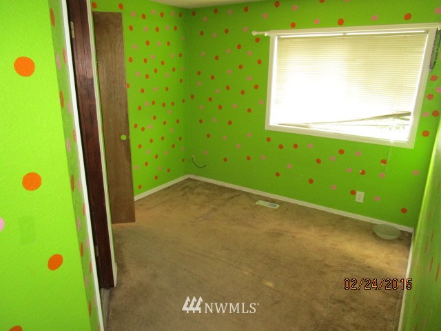 910 Edmonds Avenue Northeast Renton, WA 98056 - Photo 9 of 16