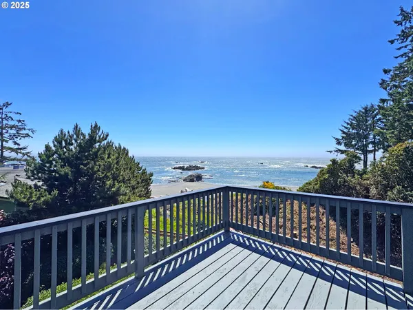 $1,198,000 | 15422 Southwind Lane, Brookings, OR 97415