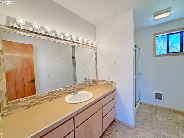 $1,198,000 | 15422 Southwind Lane, Brookings, OR 97415