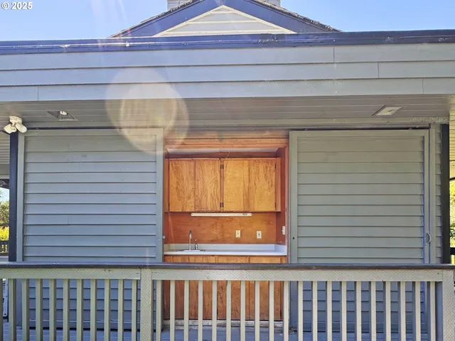 $1,298,000 | 15422 Southwind Lane, Brookings, OR 97415