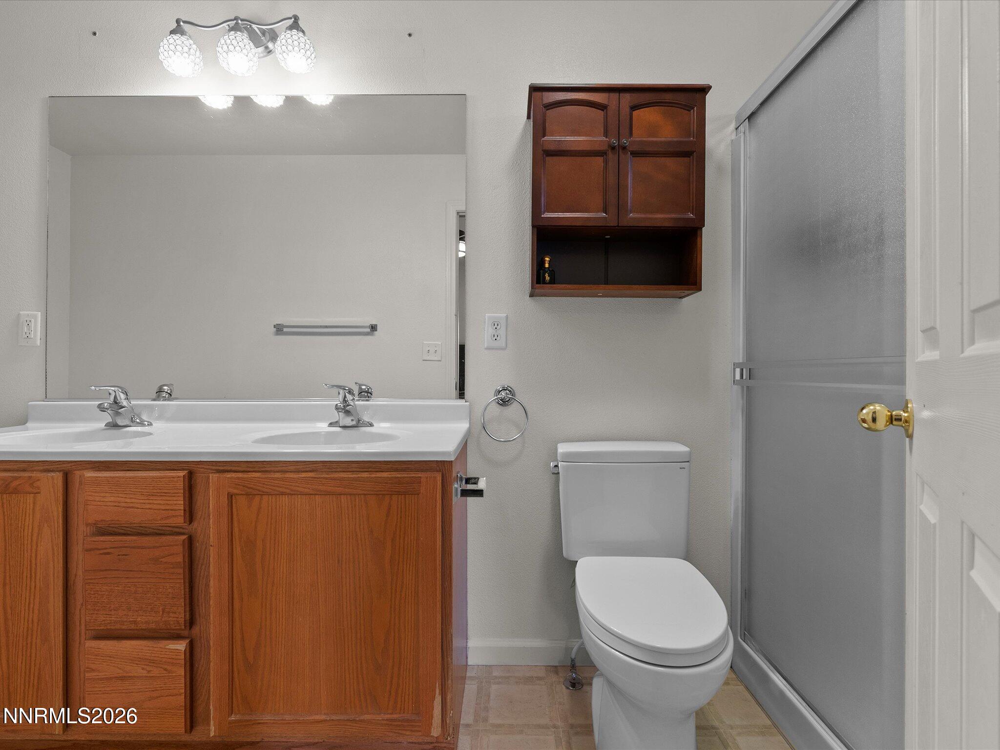 894 Timothy Way Fallon, NV 89406 - Photo 23 of 44 View walking into primary ensuite