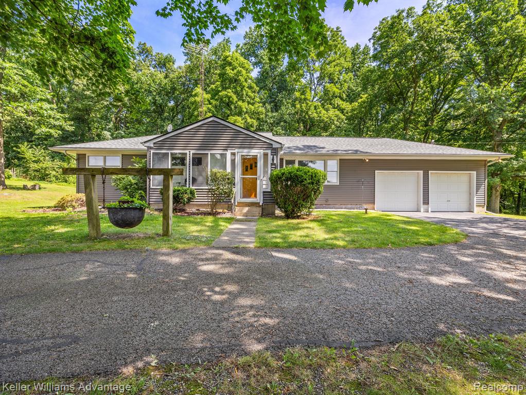 4490 Holloway Road Adrian, MI 49221 - Photo 1 of 31