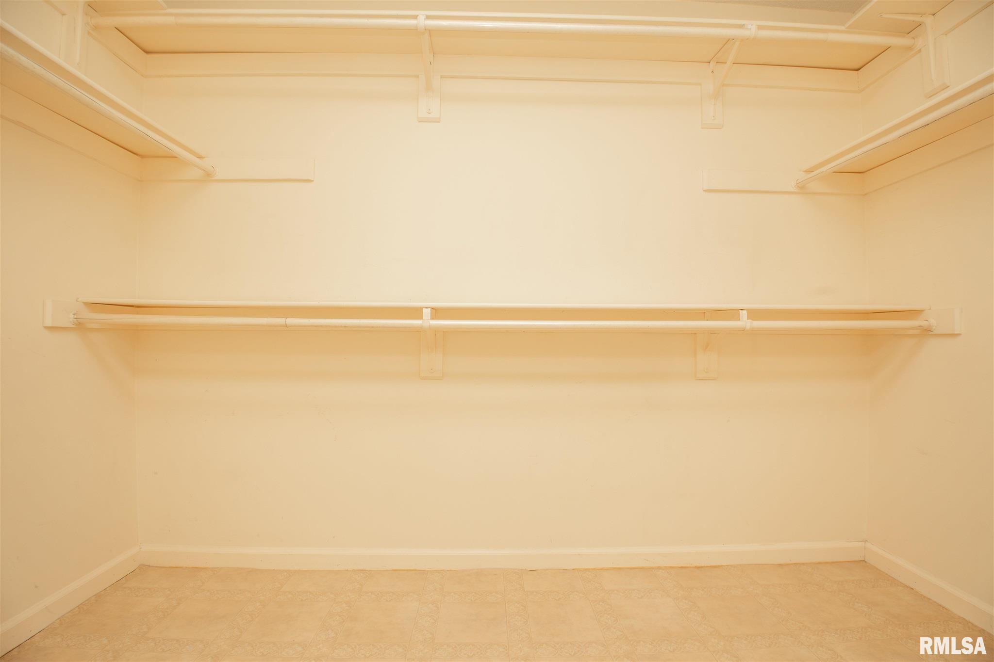 1360 Kimberly Ridge Road Bettendorf, IA 52722 - Photo 17 of 30 Gallery Image 17