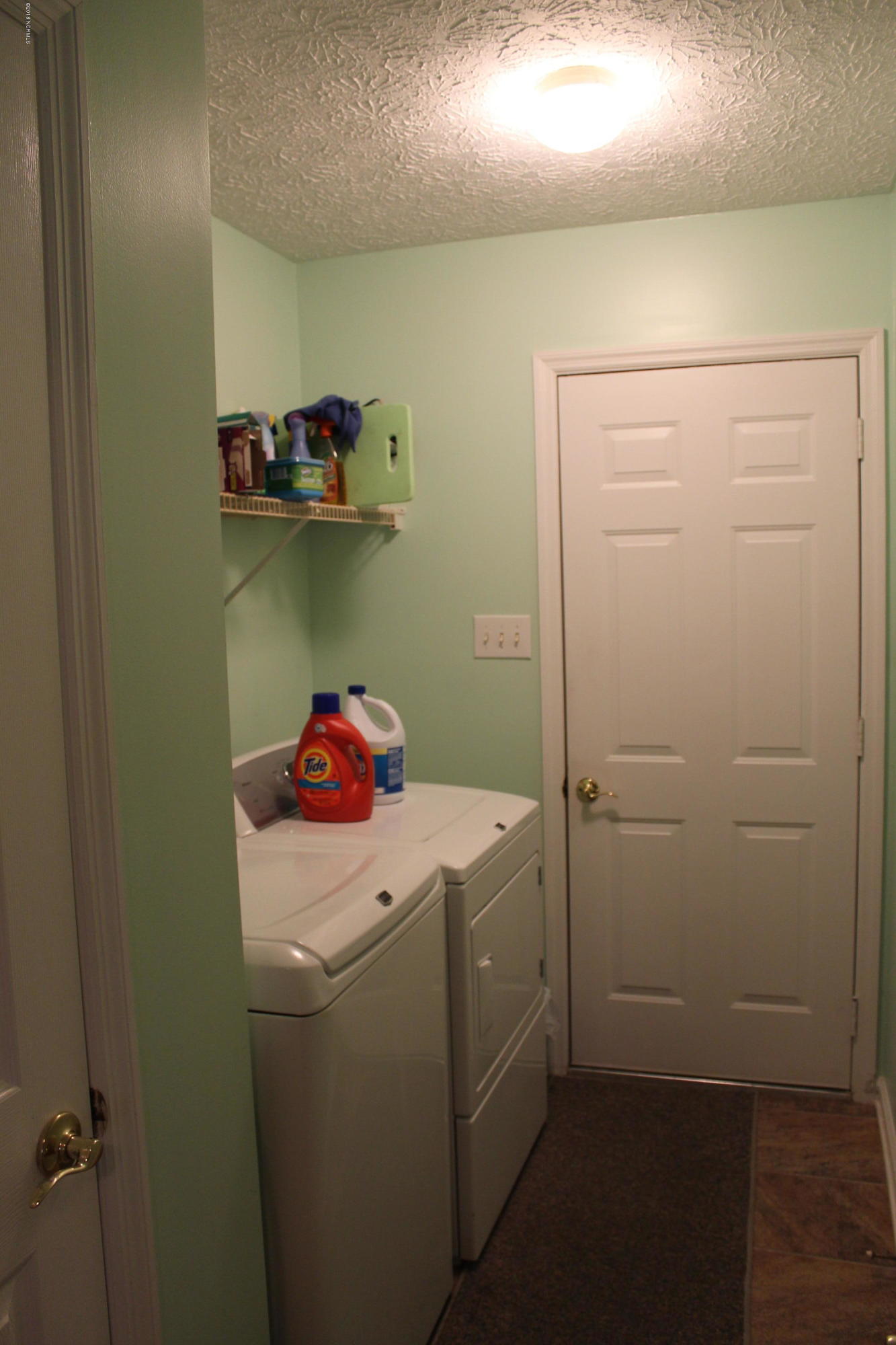 305 Foxhall Road Newport, NC 28570 - Photo 18 of 32 Laundry Room