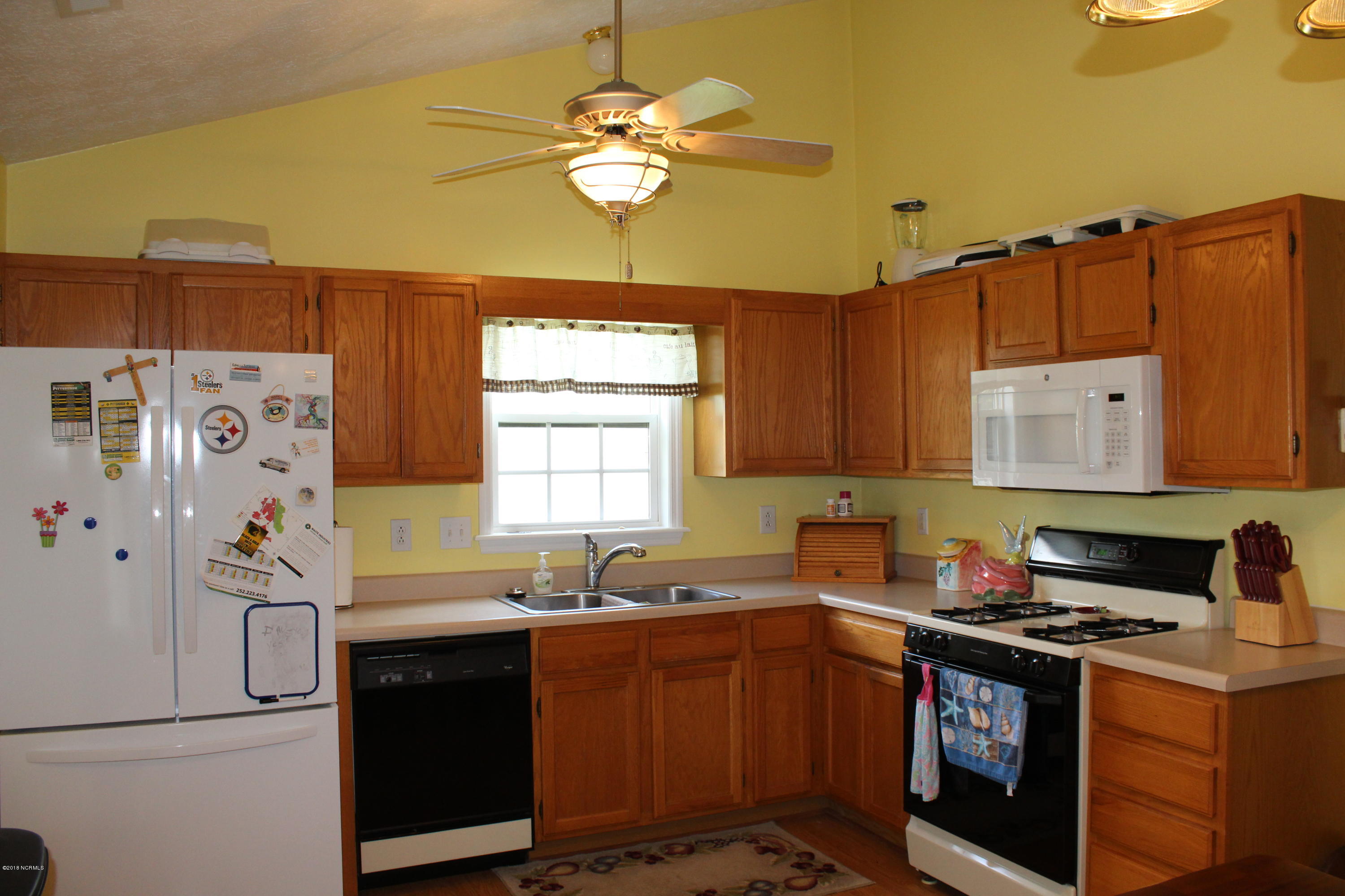 305 Foxhall Road Newport, NC 28570 - Photo 9 of 32 Kitchen view 1