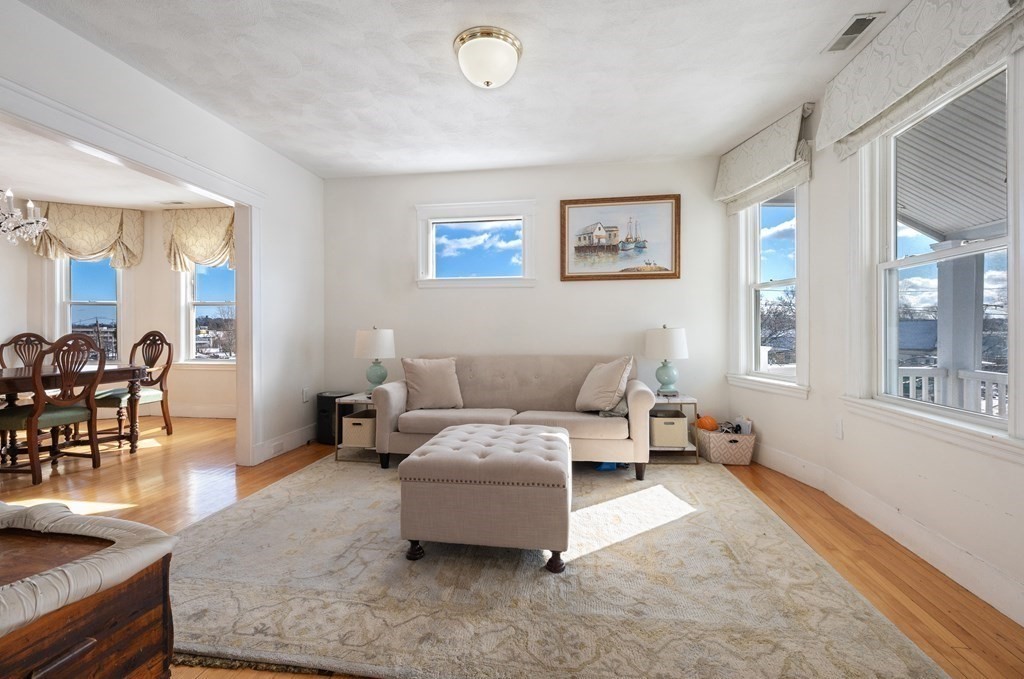 7 Lloyd Road, Unit 7 Watertown, MA 02472 - Photo 1 of 30 Gallery Image 1