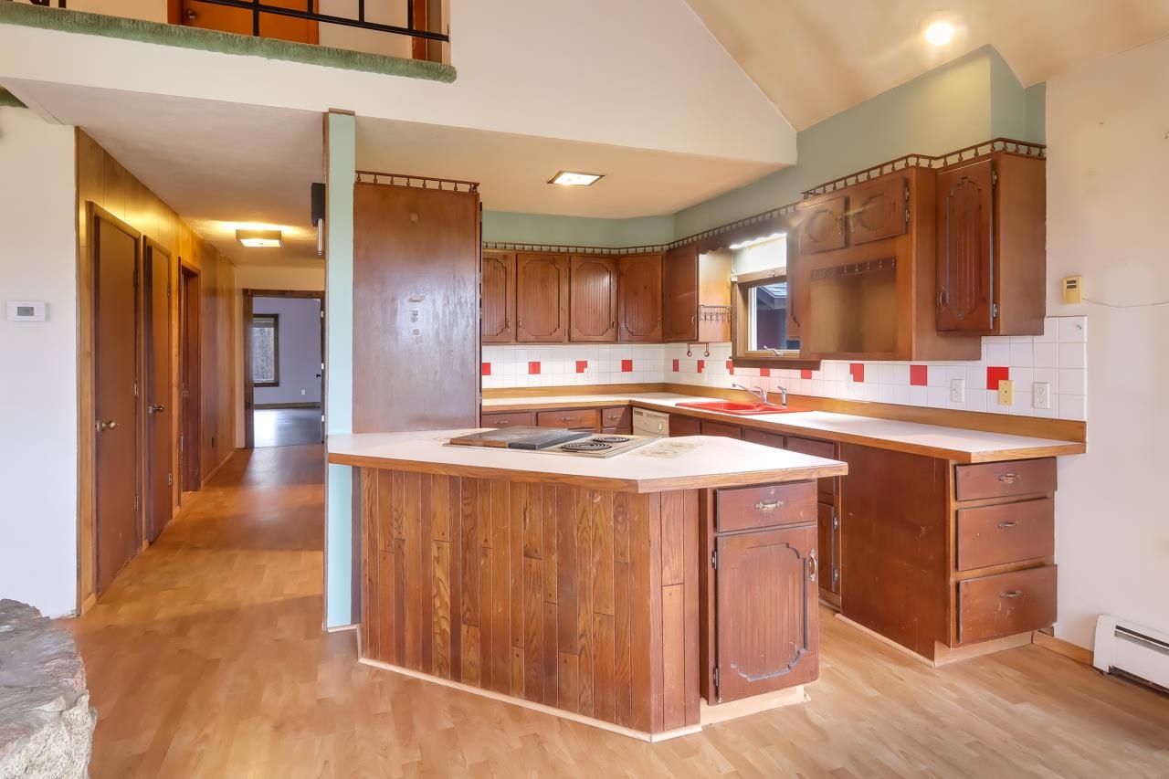 9737 East Otto Road Suttons Bay, MI 49682 - Photo 8 of 48 1910757-7.JPG