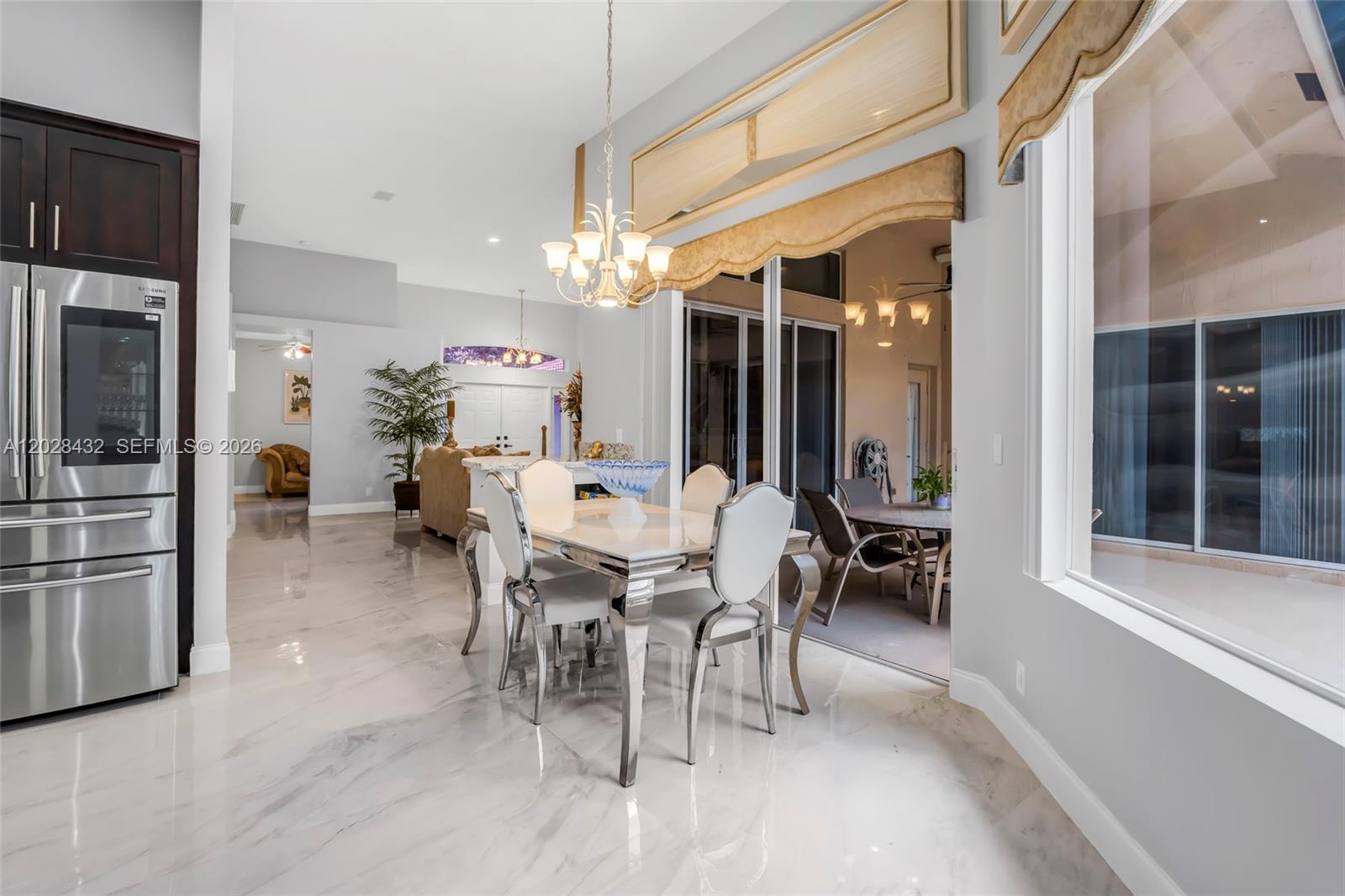 3852 Oak Ridge Circle Weston, FL 33331 - Photo 15 of 57