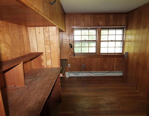 31 Dudley Road Billerica, MA 01821 - Photo 13 of 20 a view of entryway with wooden floor