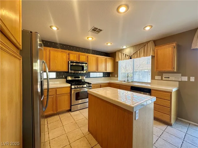 $2,450 | 2705 Sweet Willow Lane, Las Vegas, NV 89135