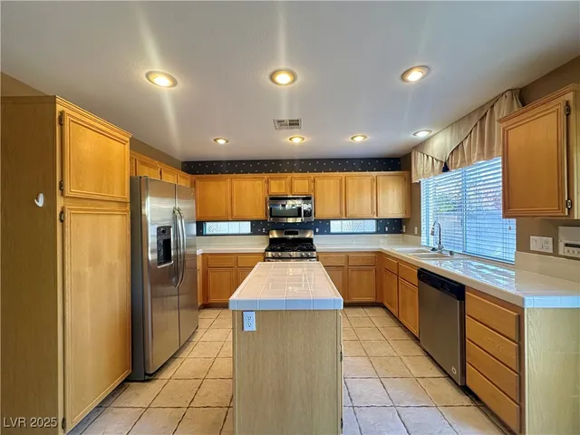 $2,450 | 2705 Sweet Willow Lane, Las Vegas, NV 89135