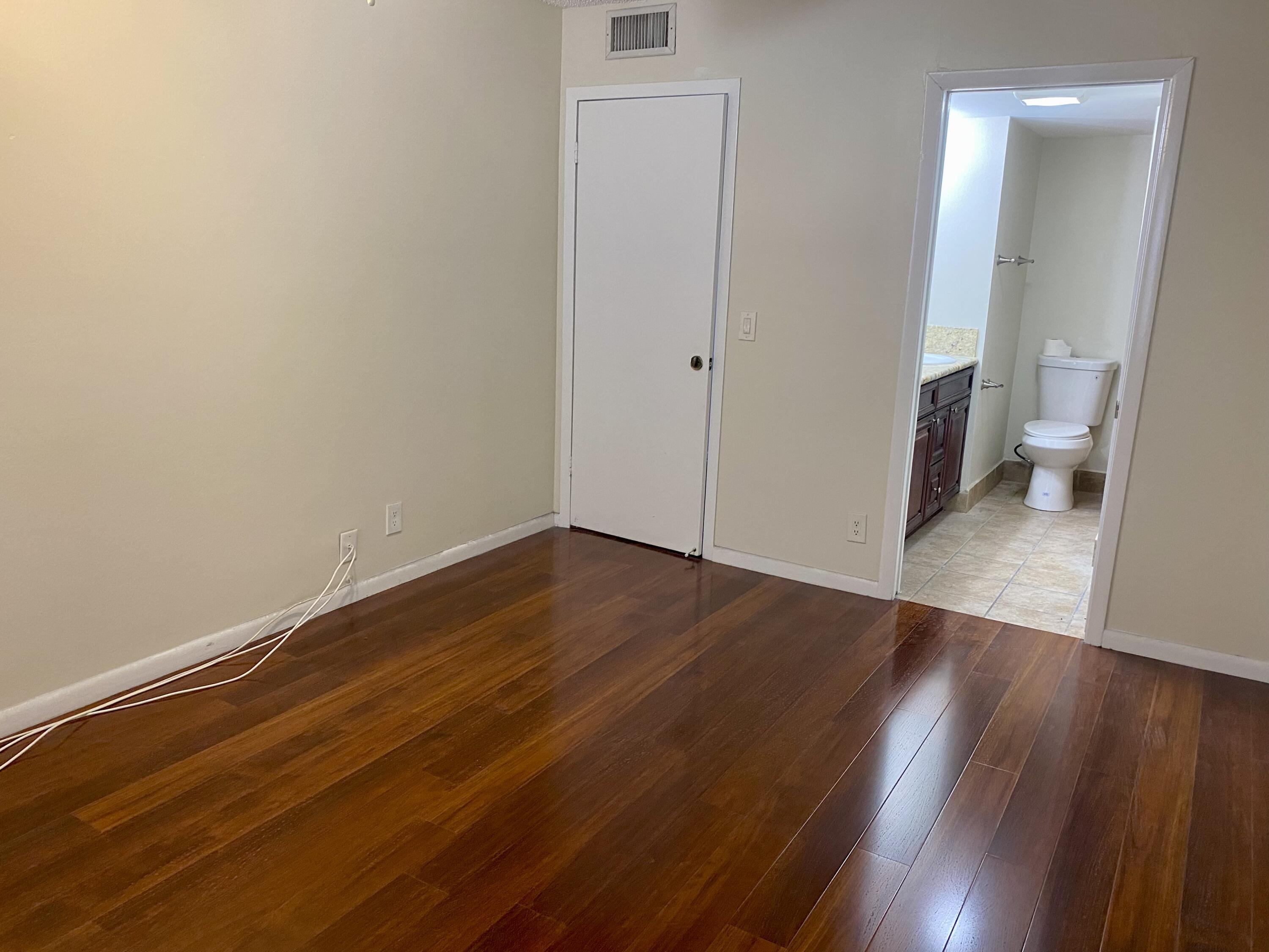 4052 Hythe A Boca Raton, FL 33434 - Photo 28 of 40 Guest