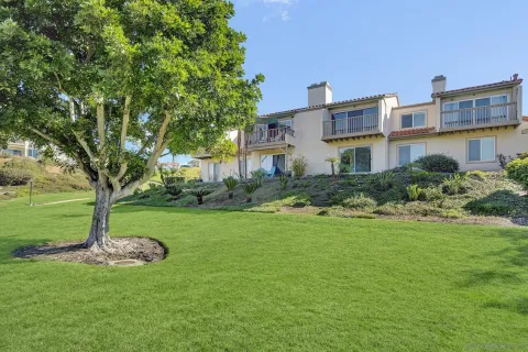 $929,000 | 901 Caminito Estrada, Unit C, Carlsbad, CA 92011