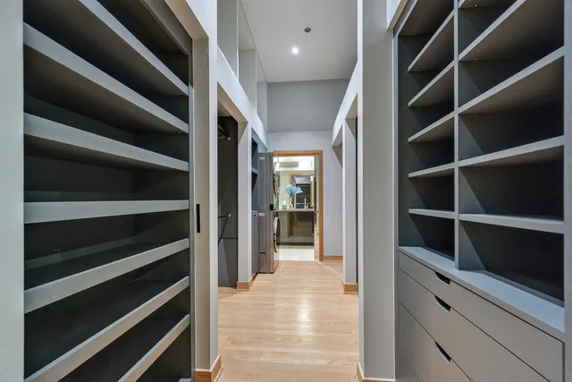 $700,000 | 333 West Hubbard Street, Unit 713, Chicago, IL 60654