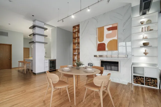 $700,000 | 333 West Hubbard Street, Unit 713, Chicago, IL 60654