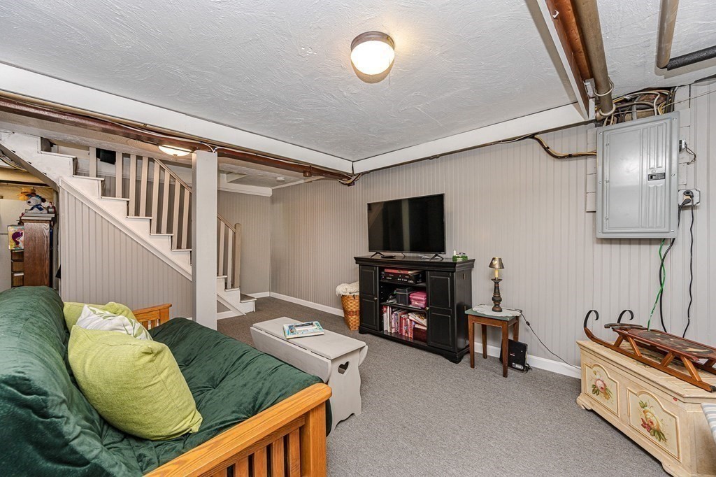 34 Longfellow Road Reading, MA 01867 - Photo 30 of 41 Gallery Image 30