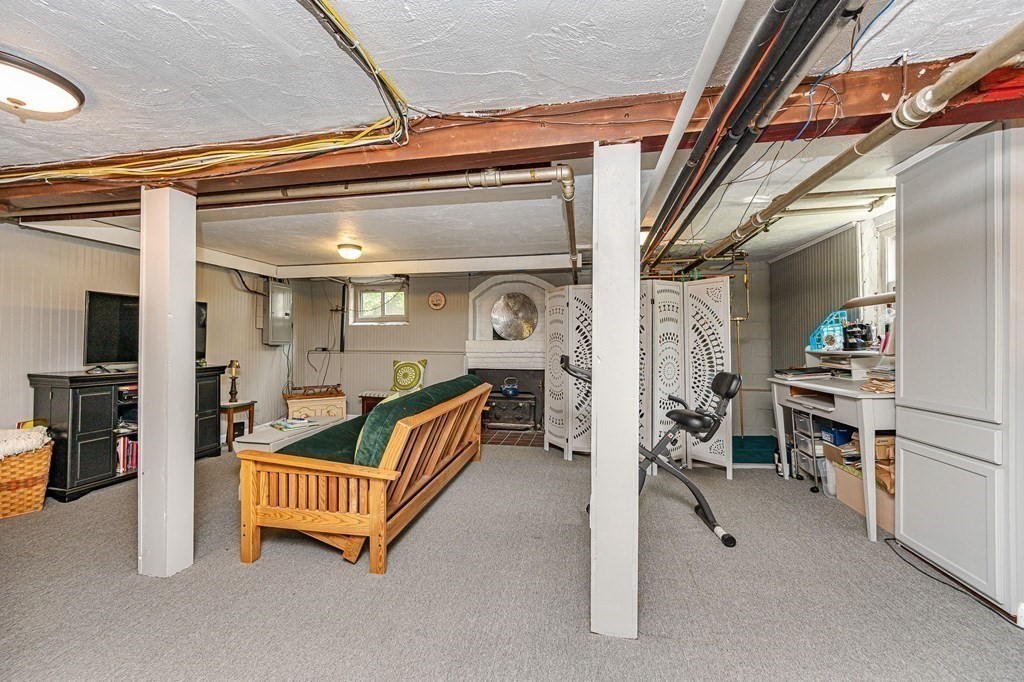 34 Longfellow Road Reading, MA 01867 - Photo 32 of 41 Gallery Image 32